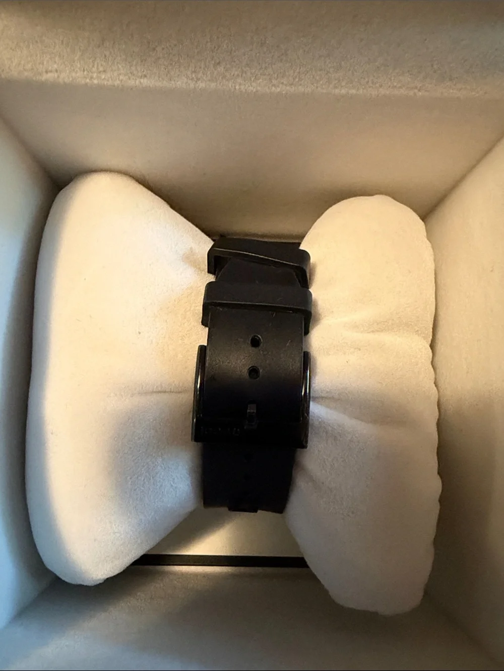 Gucci Black Men's Watch with Multicolor Tiger Head Dial
